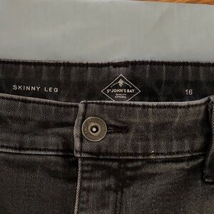 St. John's Bay Men's Charcoal Skinny Jeans